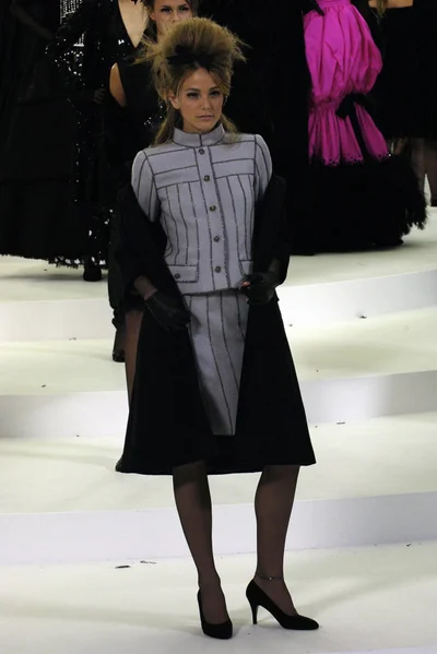 Look 4
